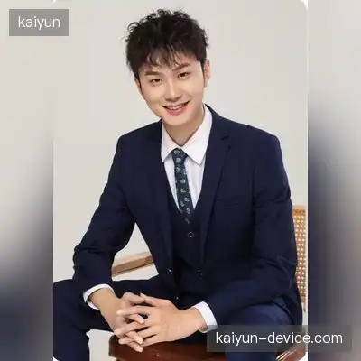 崔奕凝